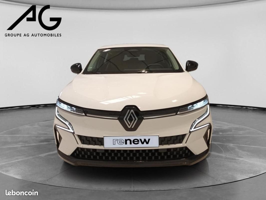 Renault Mégane E-TECH EV40 130ch standard charge Equilibre (image 8)
