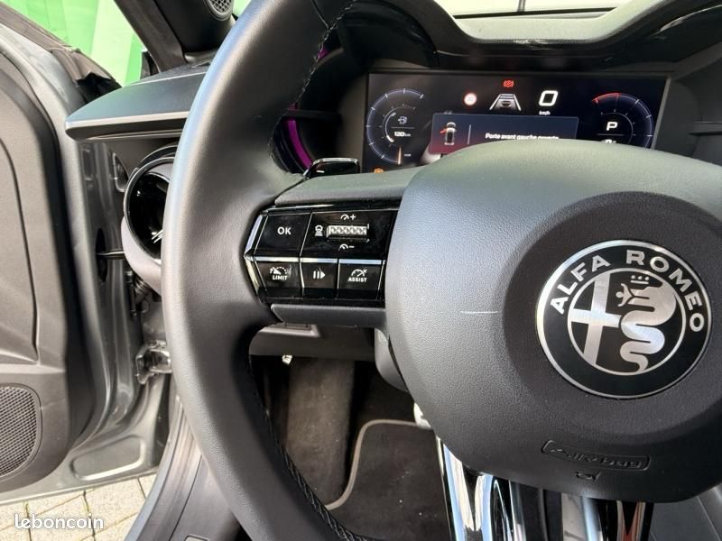Alfa romeo Junior 1.2 Ibrida 136ch DCT6 (image 16)