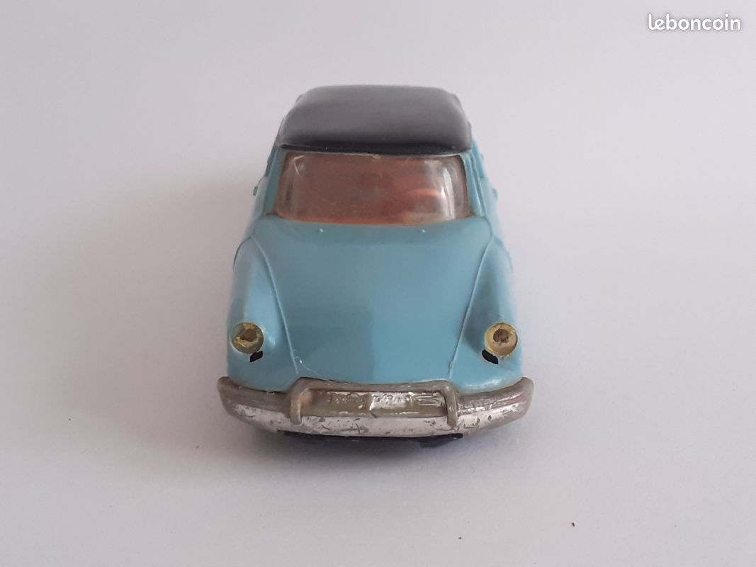 gris rose 1958 intérieur rouille