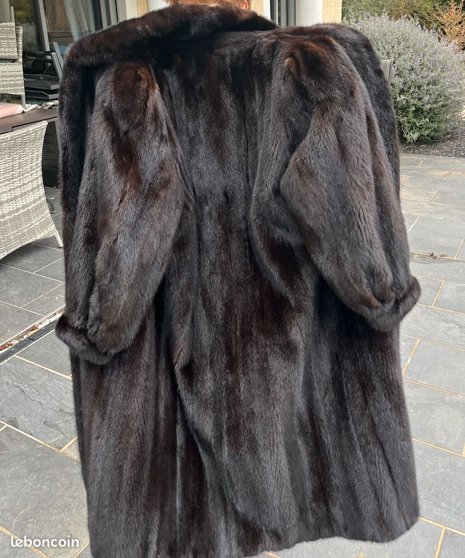 Manteau En Vison Naturel - Fourrure Noir ébène - Taille 40 - Très Bon état