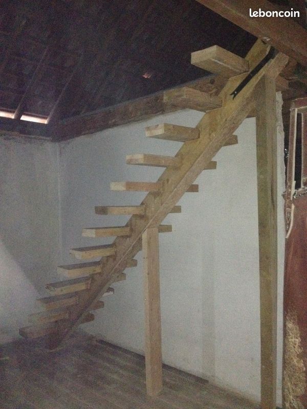 Maison 8 pièces 250 m² · à Gan · 250 m² · 200 000 €