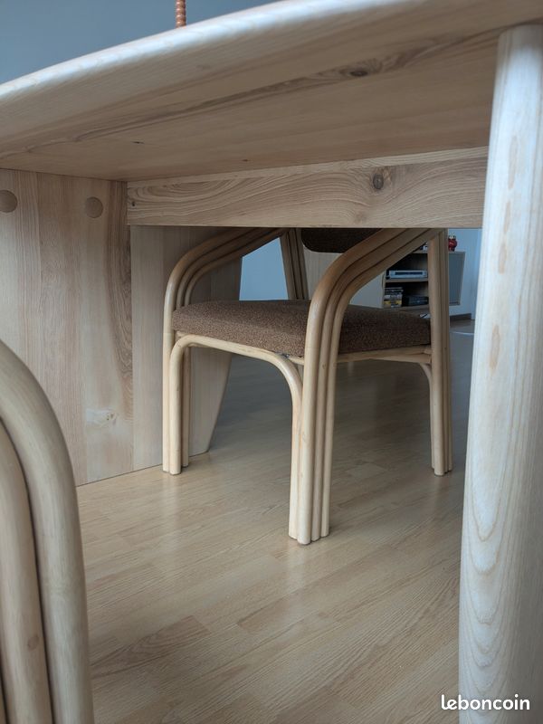 Table neuve à manger en bois de frêne massif (image 7)