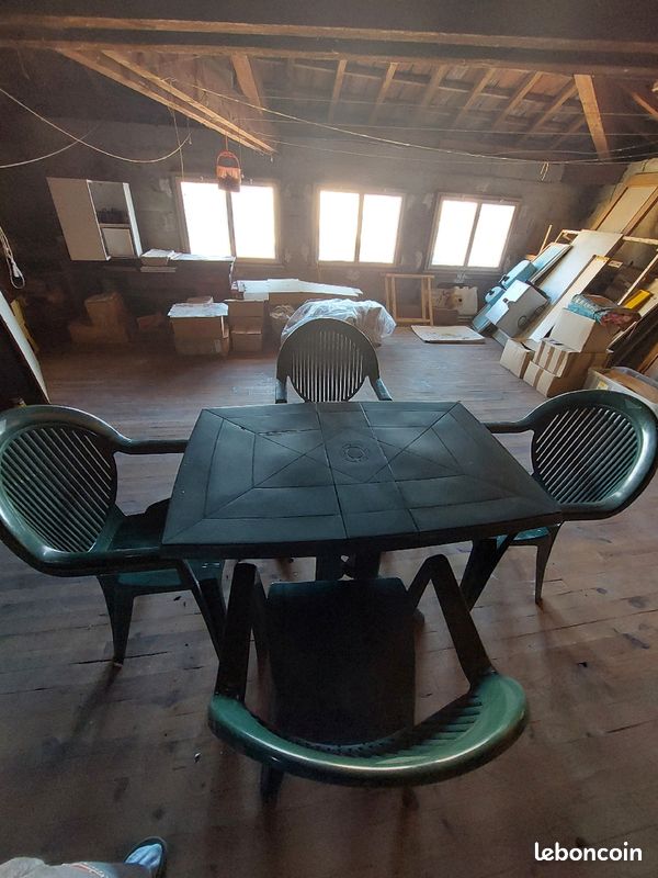 Table de terrasse (image 1)
