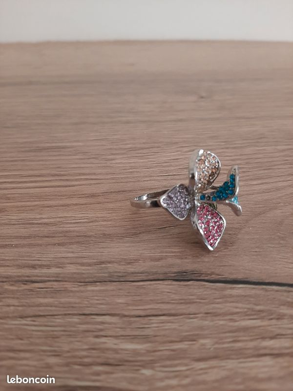 Bague multicolore motif pétales de fleurs taille 57 (image 5)