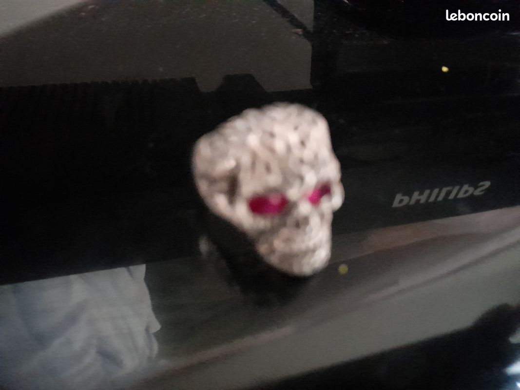 Bague tete de mort homme (image 1)