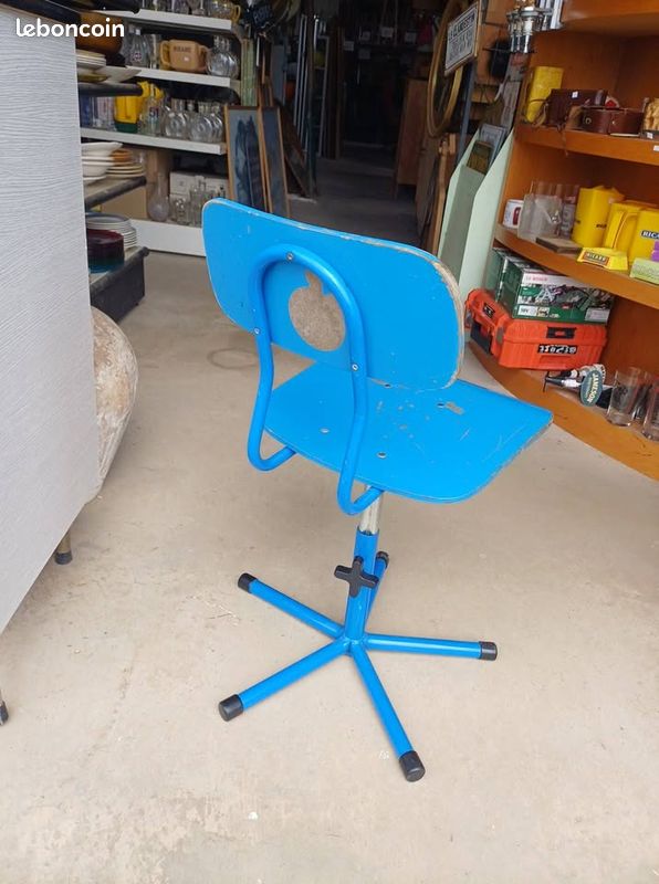 Chaise d'atelier vintage bleue (image 2)