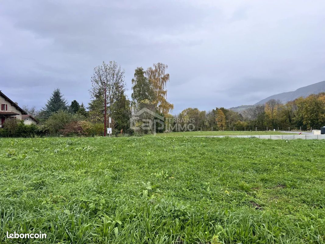 Terrain 377 m² · à Draillant · 377 m² · 155 000 €