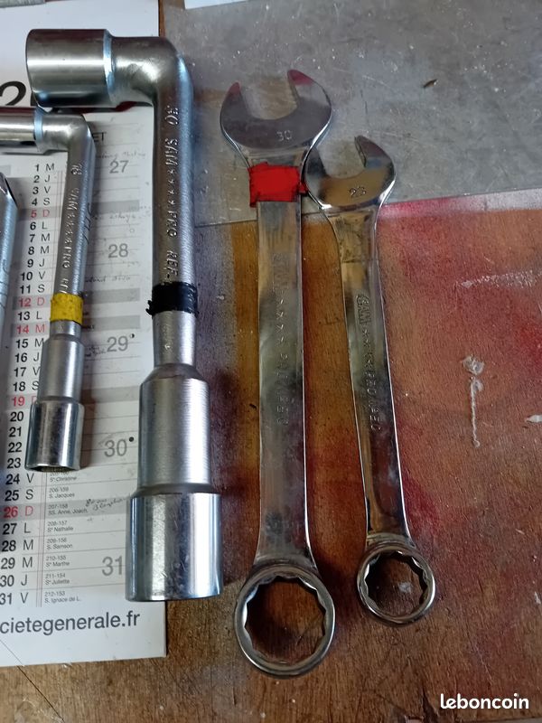 Lot de 13 clés à pipe et 2 clés plates (image 3)