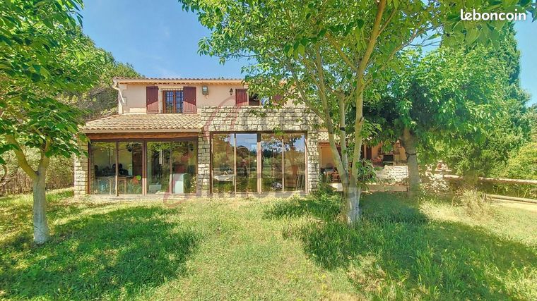 Villa 8 pièces 189 m²