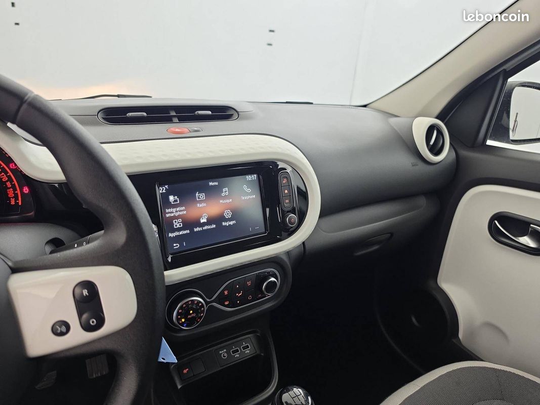 RENAULT Twingo III SCe 65 Equilibre (image 12)