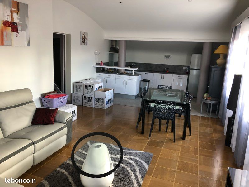 Appartement 4 pièces 100 m² · à Saint-Dizier · 100 m² · 900 €