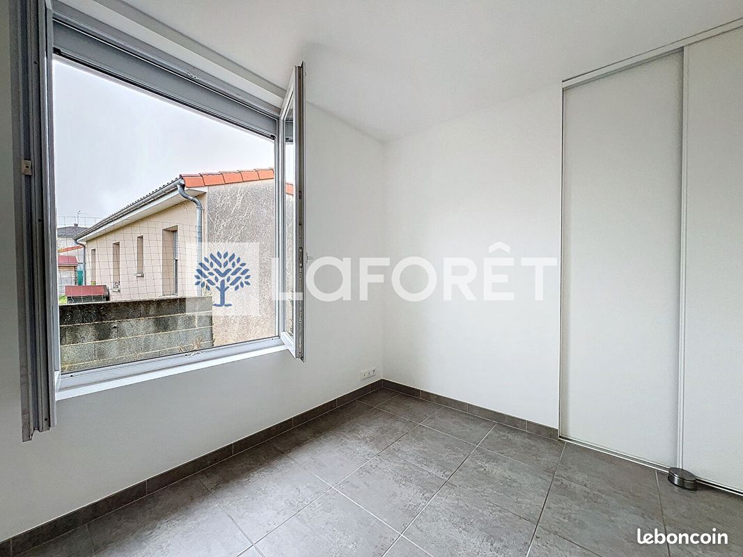 Maison 4 pièces 76 m² - Thouars 79100 (image principale 5)