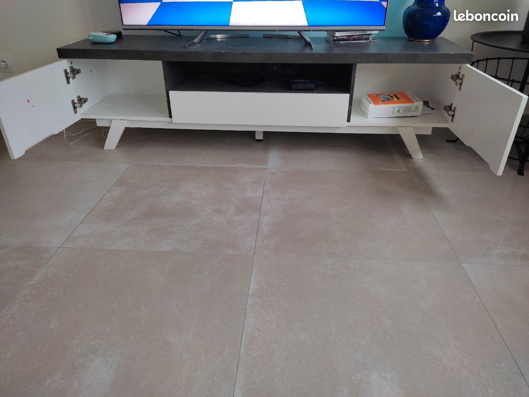 Meuble TV moderne (image 2)