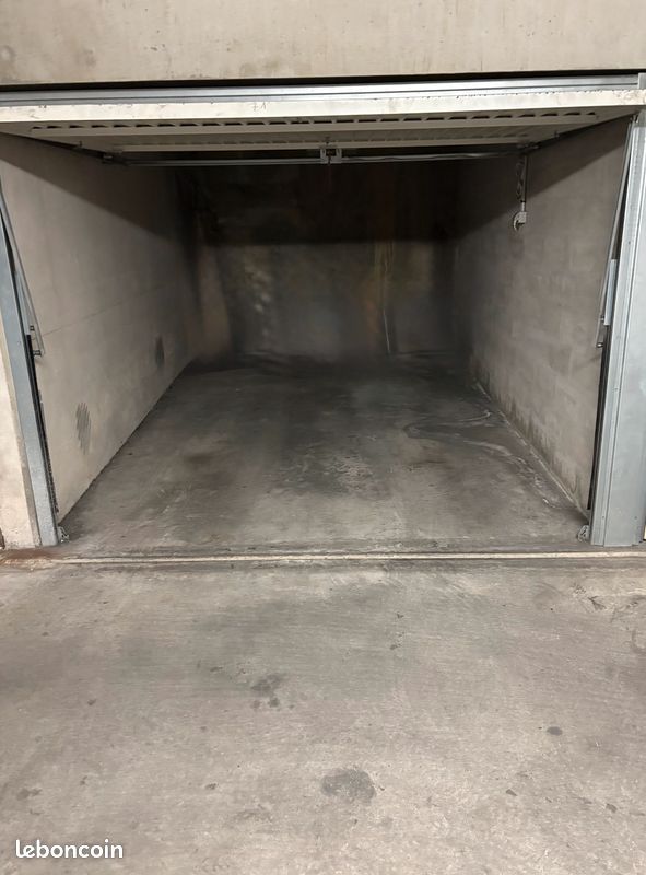 Location box ferme prado · à Marseille · 185 €/mois