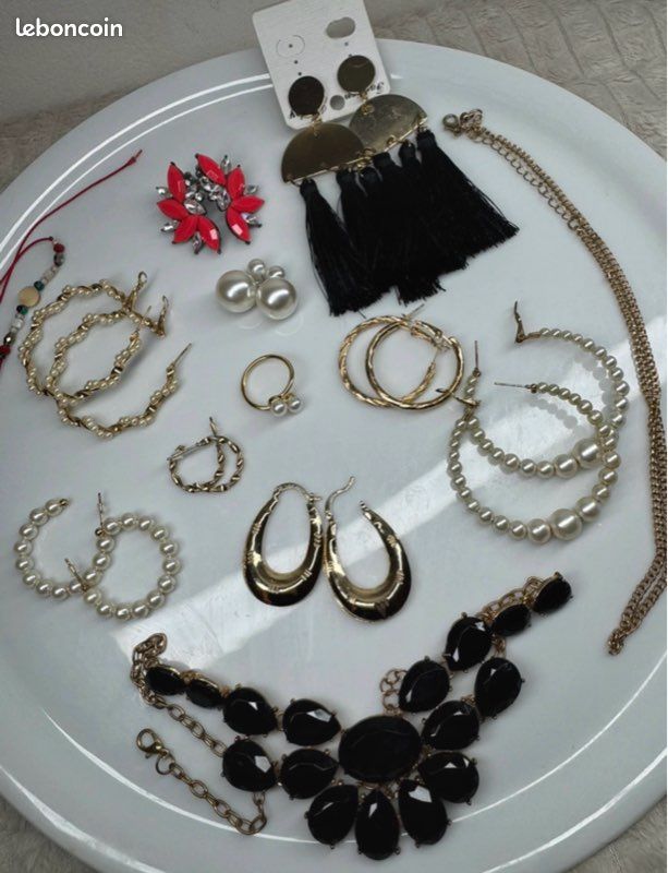 Lot De Bijoux Fantaisie – Environ 140 Grammes, Métal Divers, Occasion