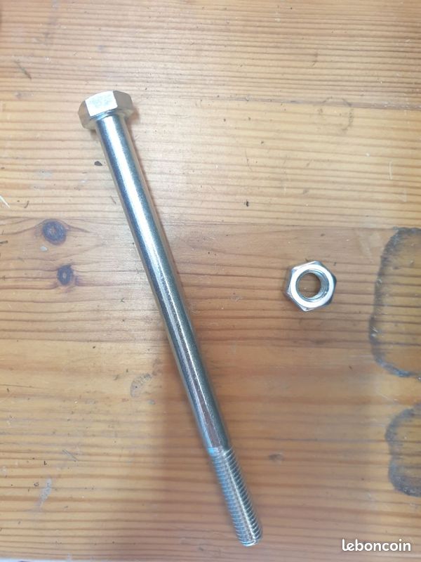 Boulon M10 10x150mm 30pcs (image 1)