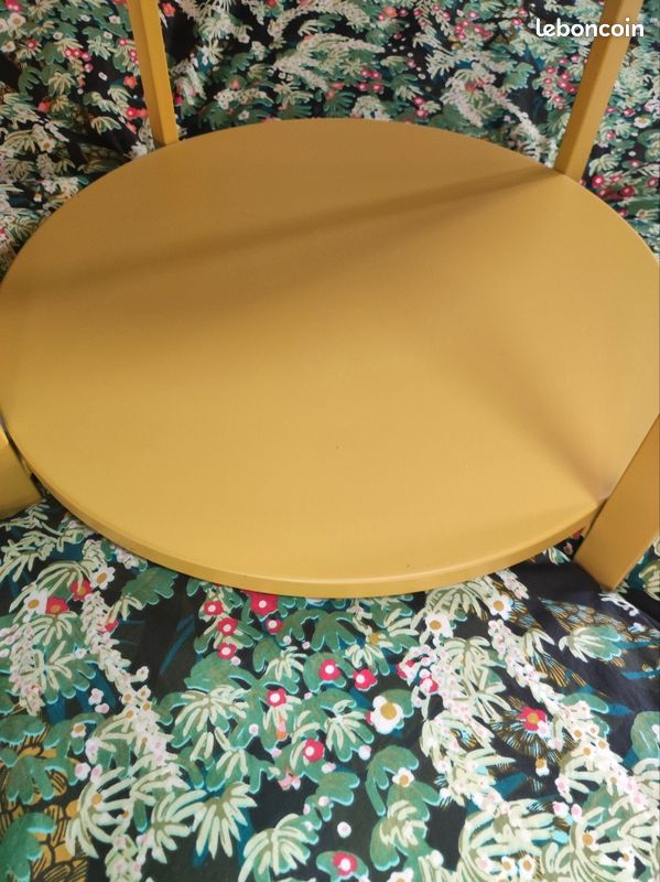 Table basse jaune (image 2)