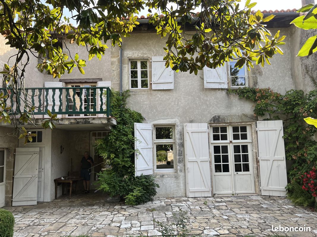 Maison 187 m² · à Saint-Claud · 187 m² · 198 550 €