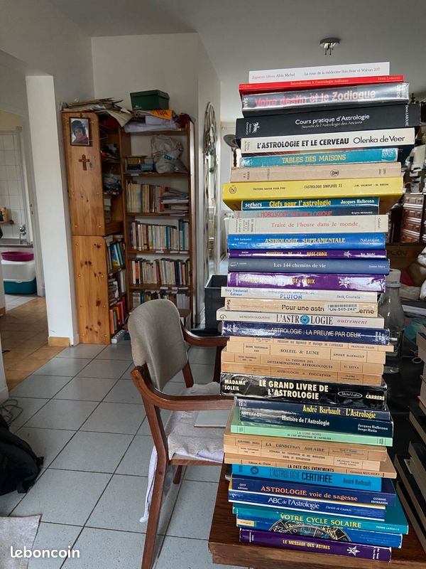 Lot de 72 livres d'Astrologie - lot 2 (image 1)
