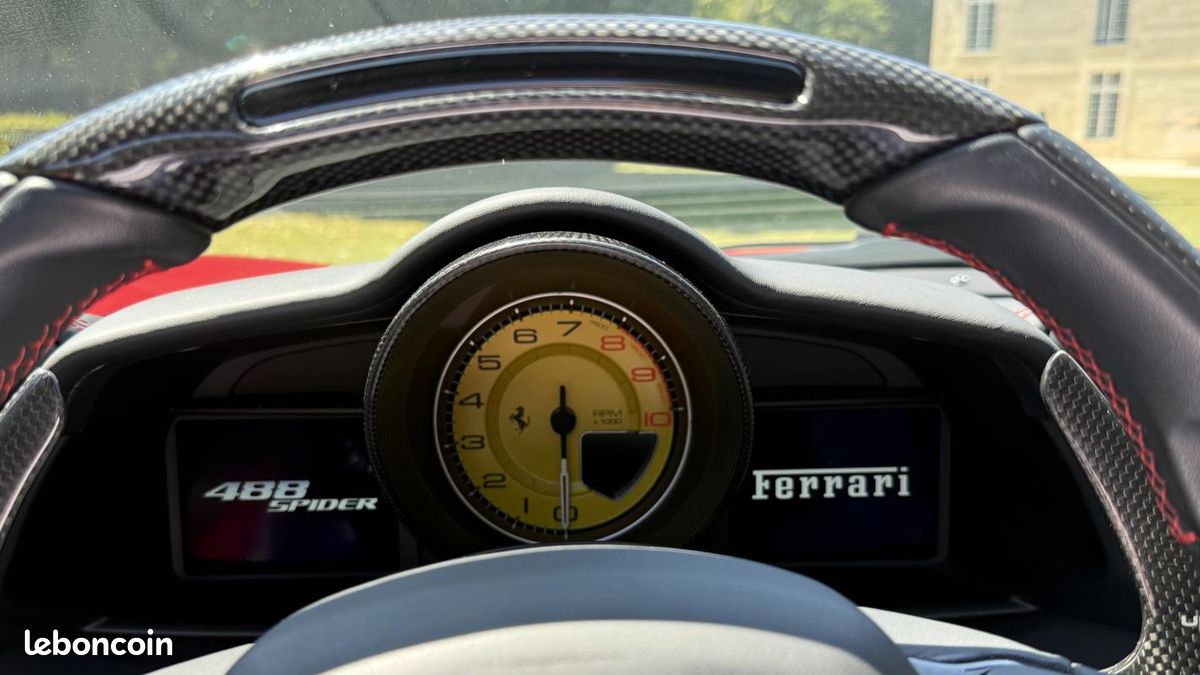 Ferrari 488 Spider V8 3.9 T 670ch (image 20)