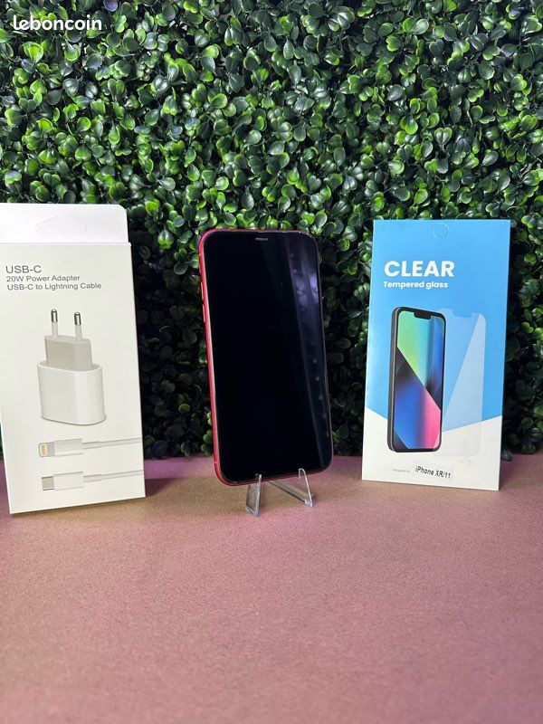 IPhone 11 RED (image 1)