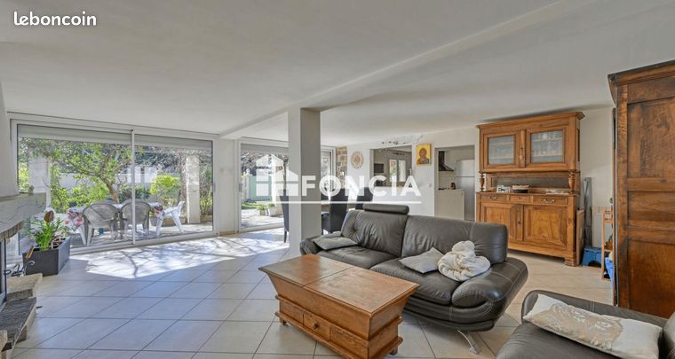 Villa 6 pièces 170 m²