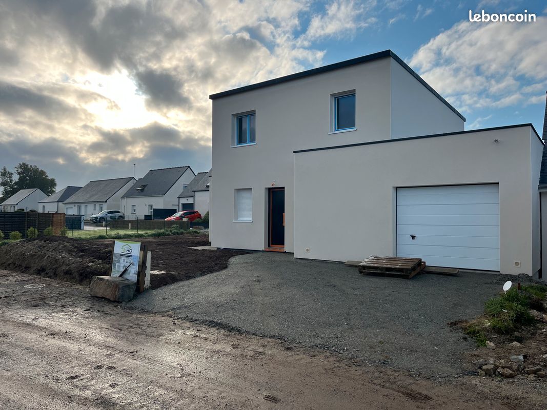 Maison 5 pièces 100 m² · à Plougoumelen · 100 m² · 294 460 €