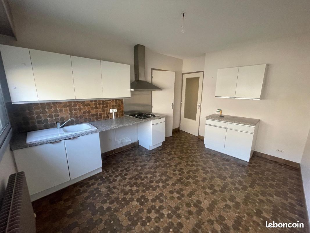 Appartement 76 m² · à Millau · 76 m² · 115 000 €