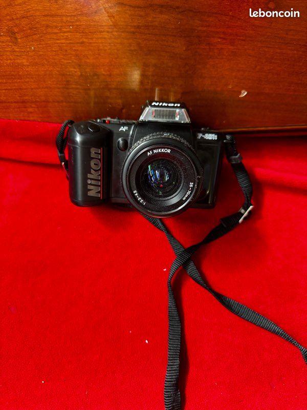 Appareil photo argentique Nikon F-401s + objectif AF Nikkor 35-70 mm (image 2)
