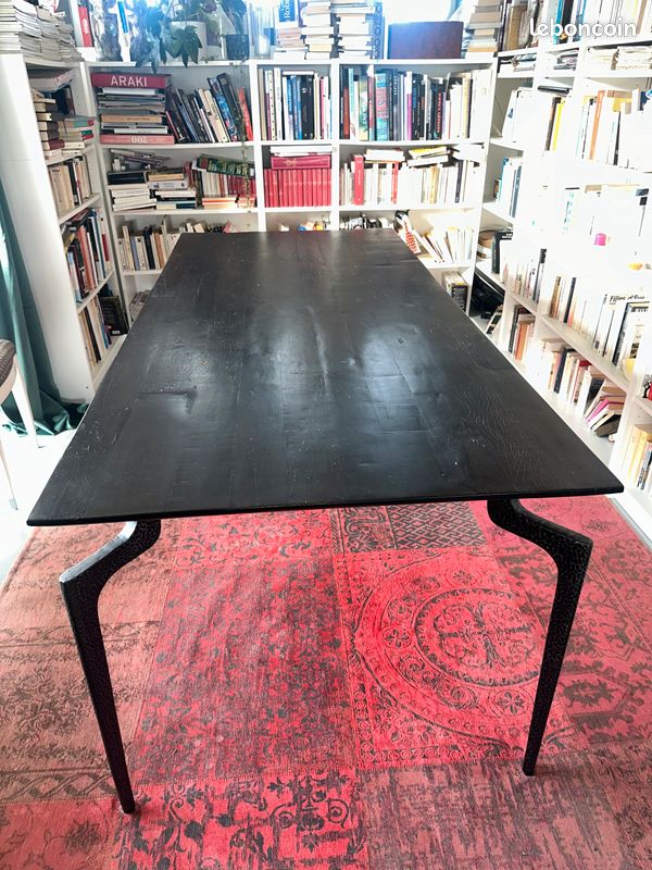 Table en bois (image 1)