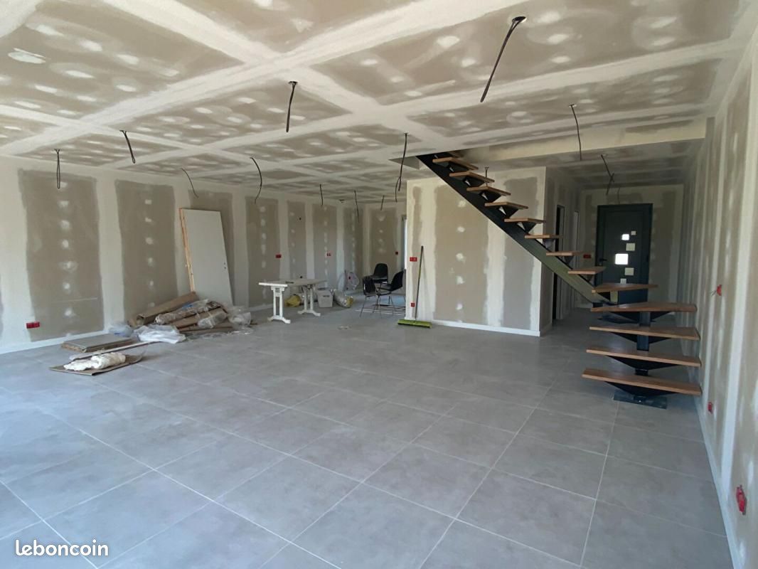 Maison 5 pièces 148 m² - Saint-Caprais-de-Bordeaux 33880 (image principale 0)
