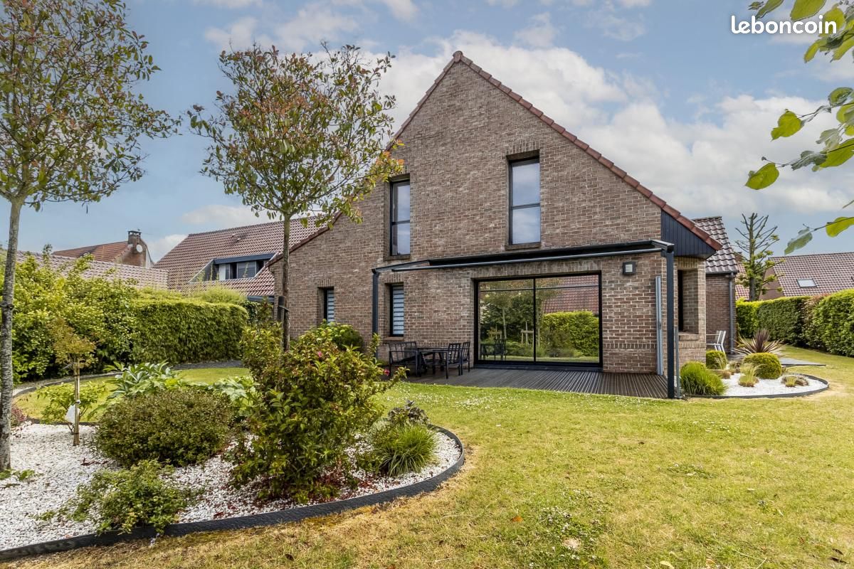 Maison 7 pièces 205 m² · à Capinghem · 205 m² · 750 000 €