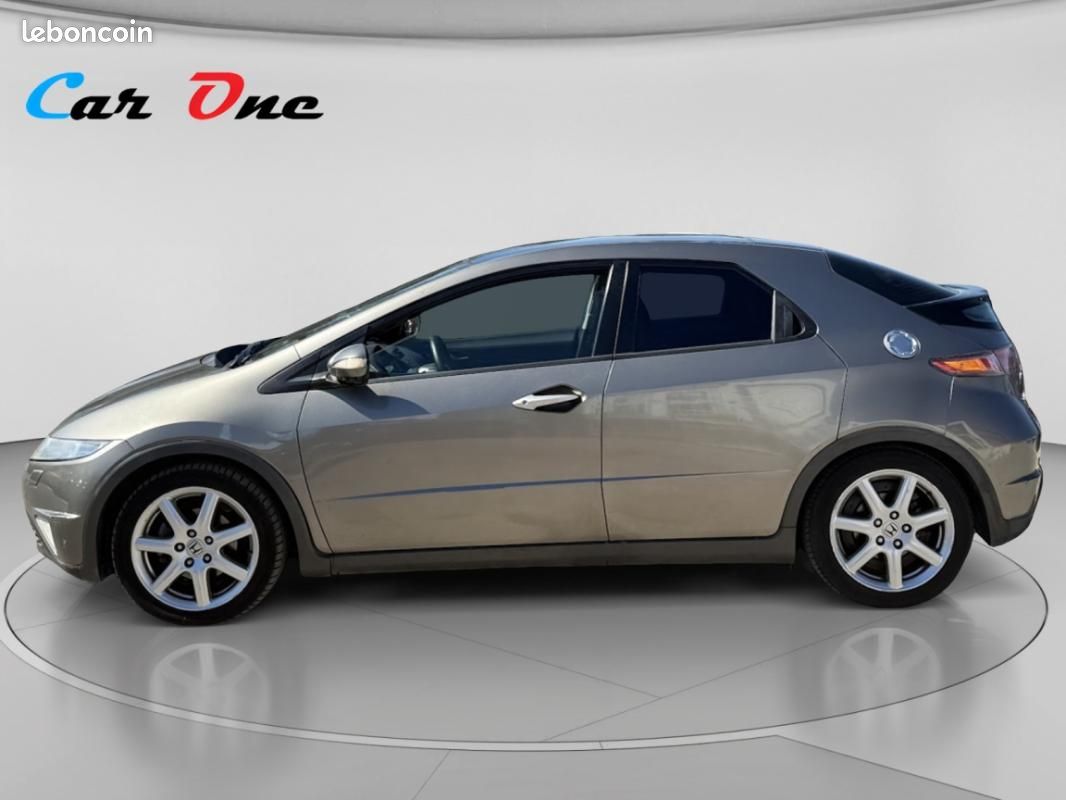 Honda Civic 2.2 i-CTDI 140cv Executive (image 4)