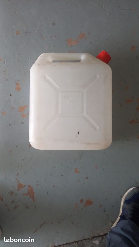 Jerrican (image 1)