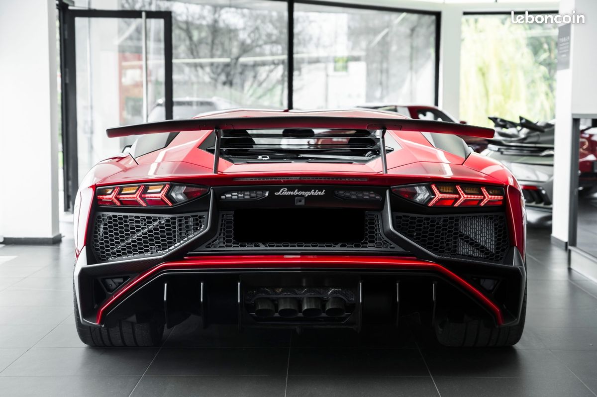 Lamborghini Aventador SV Coupé LP750-4 V12 6.5 750 ch (image 5)