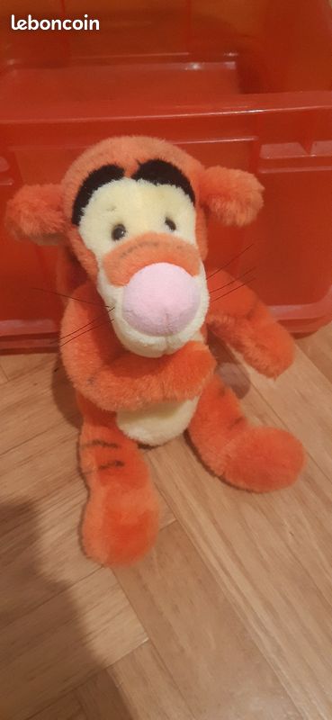 Peluche disney tigrou (image 1)