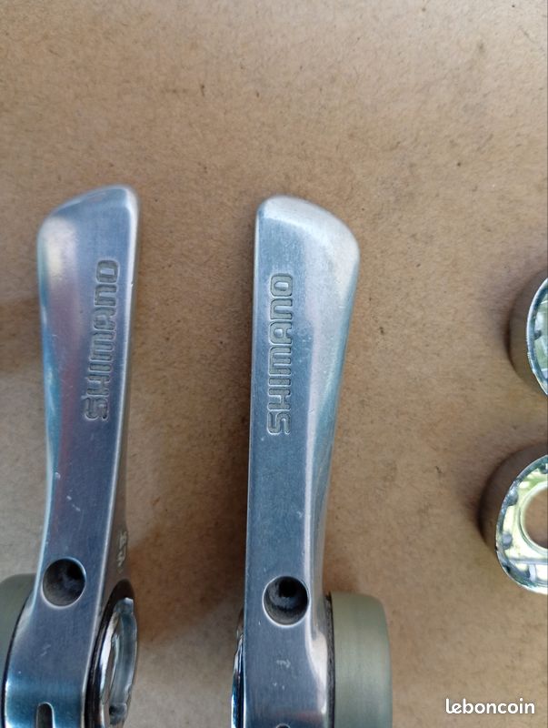Pièces vélo rétro vintage neuf dans sa boîte nos Shimano