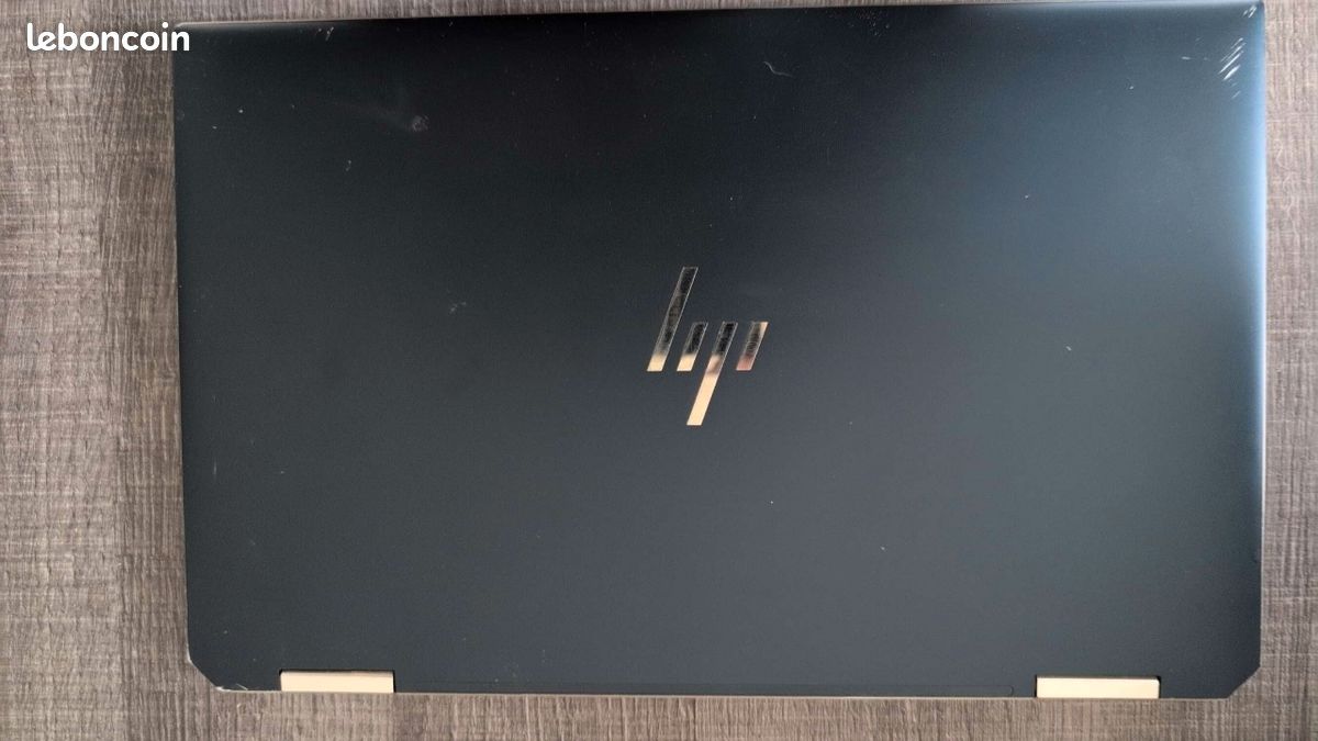 HP Spectre 2-en-1 (image 1)