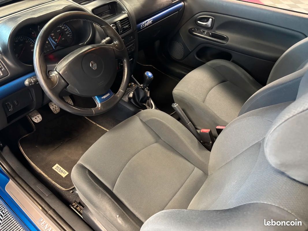 RENAULT CLIO 2.0i 16V Sport Jean Ragnotti (image 13)