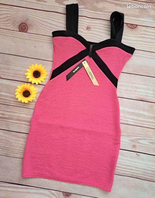 Robe rose et noir moulante - soirée - Taille S - Neuve (image 2)