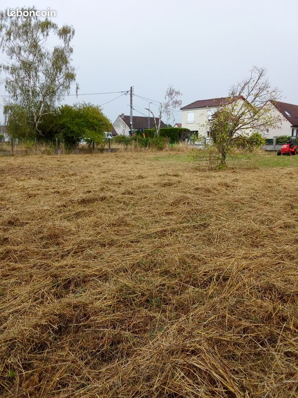 Terrain à batir · à Bourges · 80 000 €