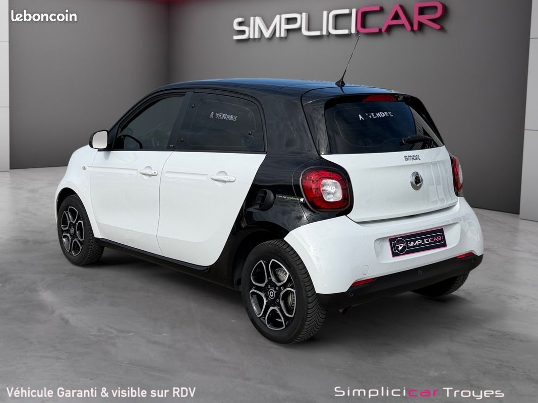 SMART FORFOUR II 0.9 90 PASSION TWINAMIC BVA6 90Ch Garantie 12 mois (image 3)