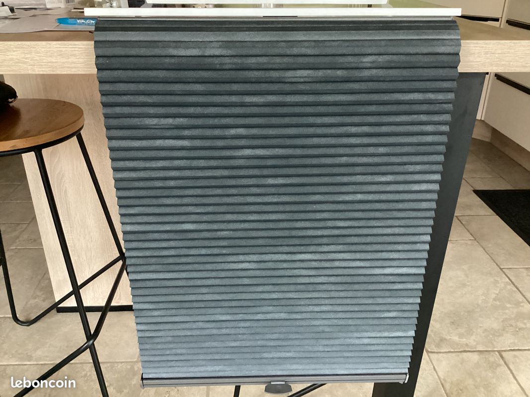 Store occultant FilterSun . Spécial vitrage Alu. 430x630 mm (image 1)