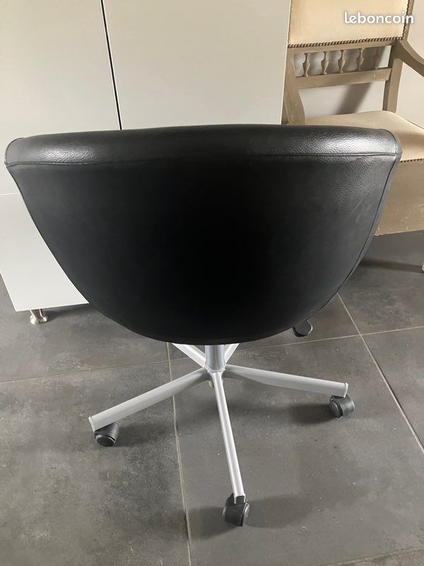 Fauteuil à roulette IKEA (image 2)