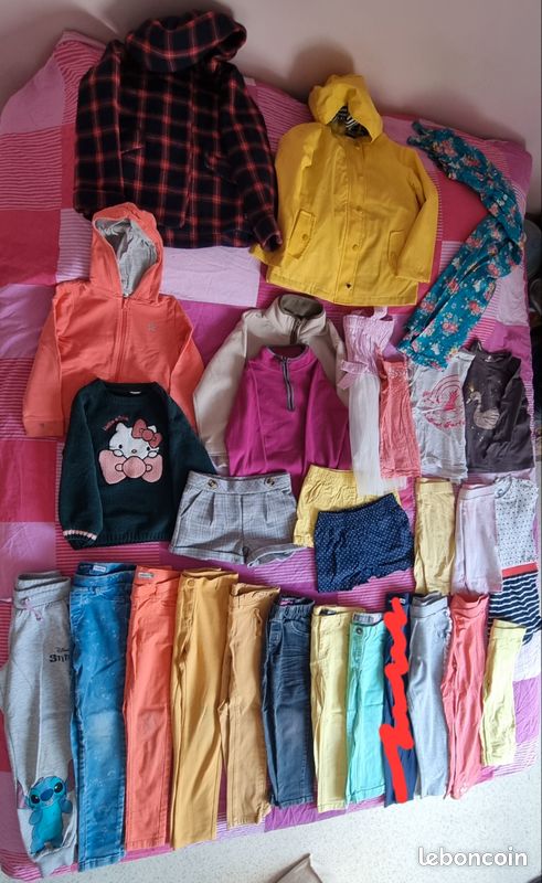 Gros lot 28 vêtements fille 6-7 ans (image 1)