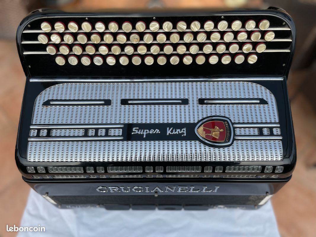 Accordéon Super King Crucianelli (image 1)