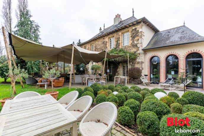 Maison 10 pièces 405 m²
