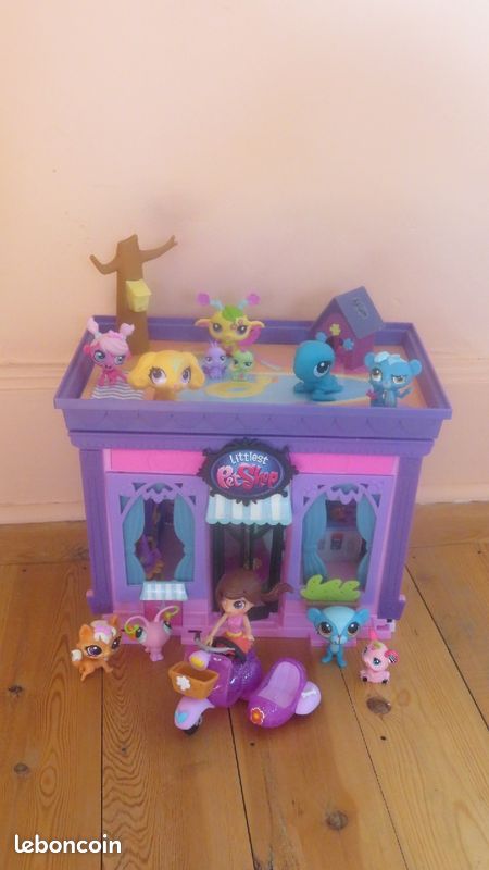 Lot Pet shop : maison, personnages, véhicule et accessoires (image 1)