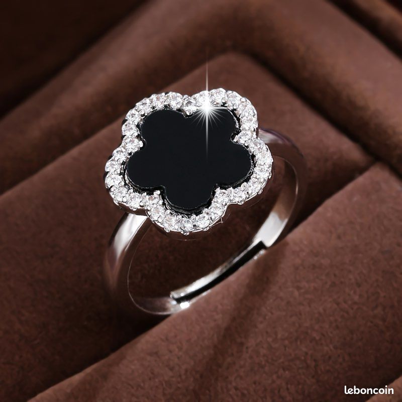 Bague Fleur Trèfle en Argent • Pierre Précieuse • Bijou Artisanal