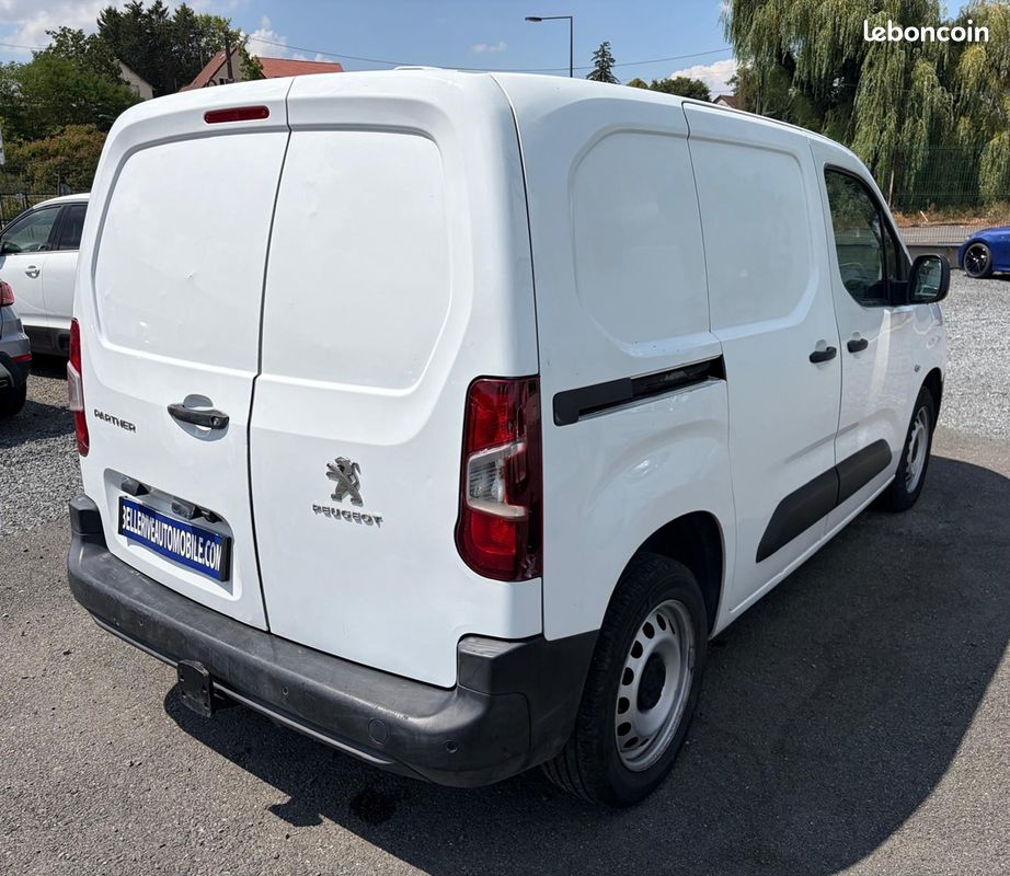 Peugeot PARTNER STANDARD 1000KG BLUEHDI 100CH S&S BVM5 PREMIUM (image 4)